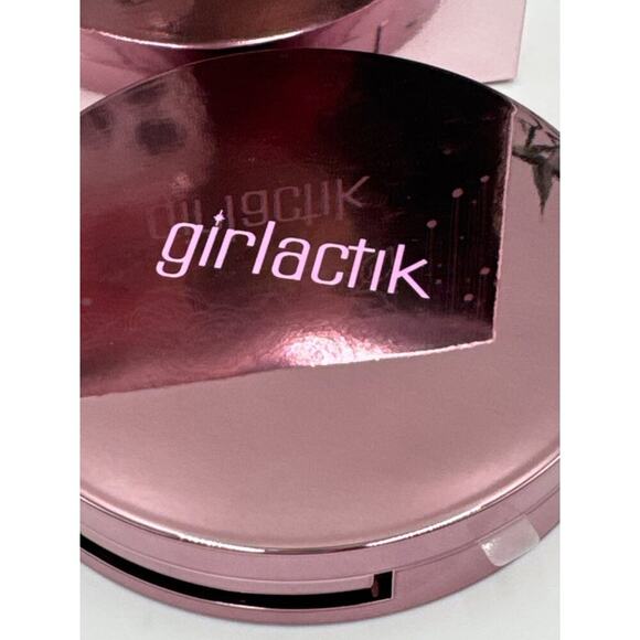 Girlactik Luminous Face Powder Neutral New in Box 9g / 0.32 Oz - Picture 3 of 7